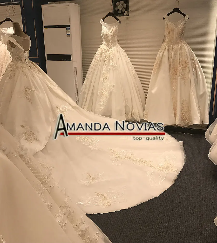 Свадебное платье с длинным шлейфом Amanda Novias роскошное бальное в арабском стиле