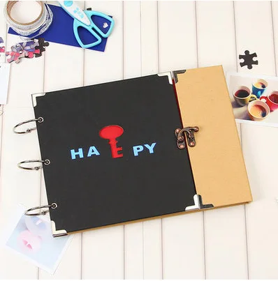 Оригинальные фотоальбомы с вырезами в форме сердца | Дом и сад