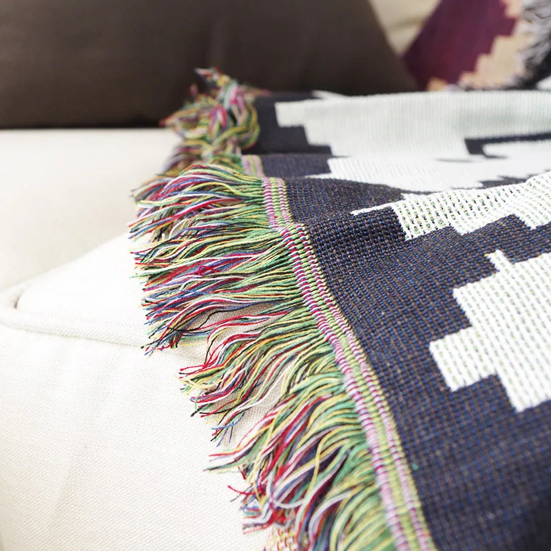 Темно коричневое геометрическое одеяло декоративное для отдыха 2 стороннее