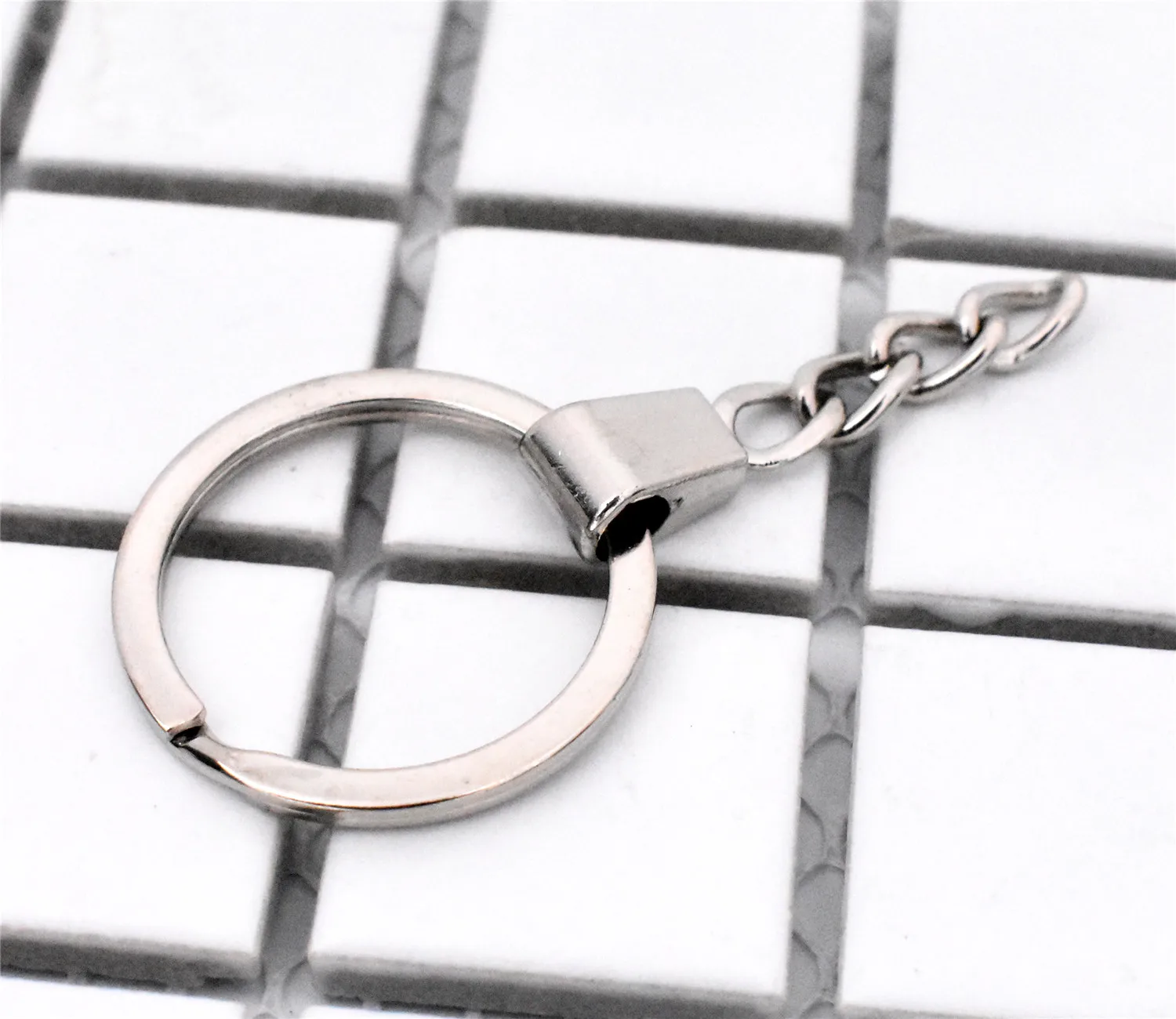 Новое кольцо для ключей (размер кольца: 30 мм) цепочка с родиевым покрытием длиной