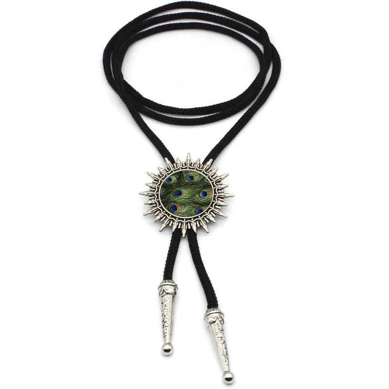 BOLO-0031 New Arrival Cute Peacock Feather Western Bolo Tie Round Glass Dome Peafowl Necklaces Bird Statement Animal Jewelry | Украшения и