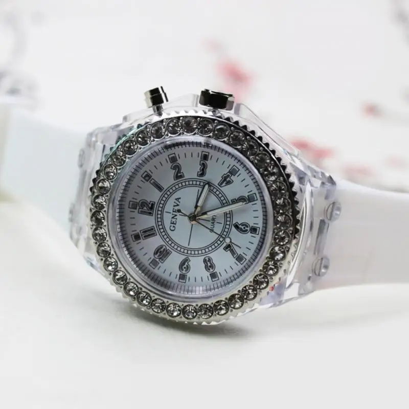 Fashion LED Luminous Lights Electronic Watch Hot Women Men Quartz Wirst Casual Student Clock for Kids Students Gift | Наручные часы