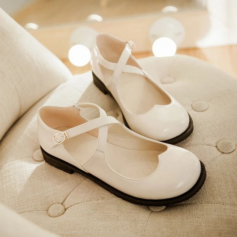 Женские туфли-оксфорды на плоской подошве сезон весна женские винтажные