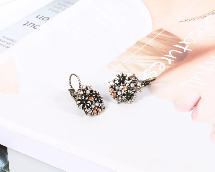 В богемном стиле Женская мода Стиль Цветок Серьги уха ювелирных изделий