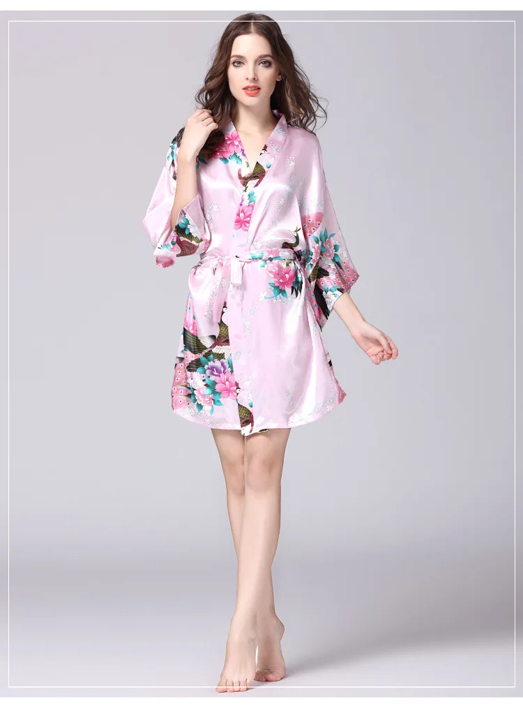 Летние женские халаты с цветочным принтом и павлина атласные короткими рукавами