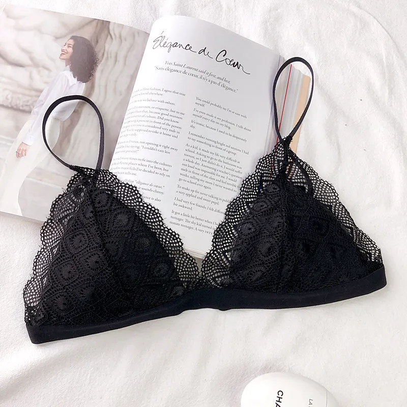 Черный Wriufred Women Plus Size Bras Ladies Underwear Deep V Push Up Bralette Triangle Cup Wire Free Comfort Bra Sexy Lace Sleepwear - Цвет: Черный