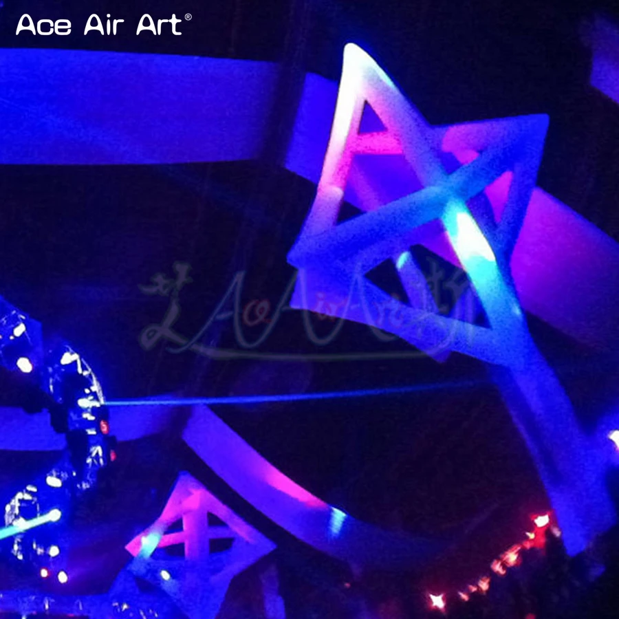 Подвесная художественная конструкция диаметром 2 м светодиодные надувные конусы