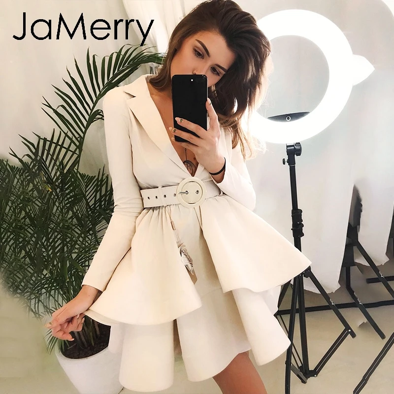 JaMerry многослойное платье с оборками и отложным воротником белое поясом высокой