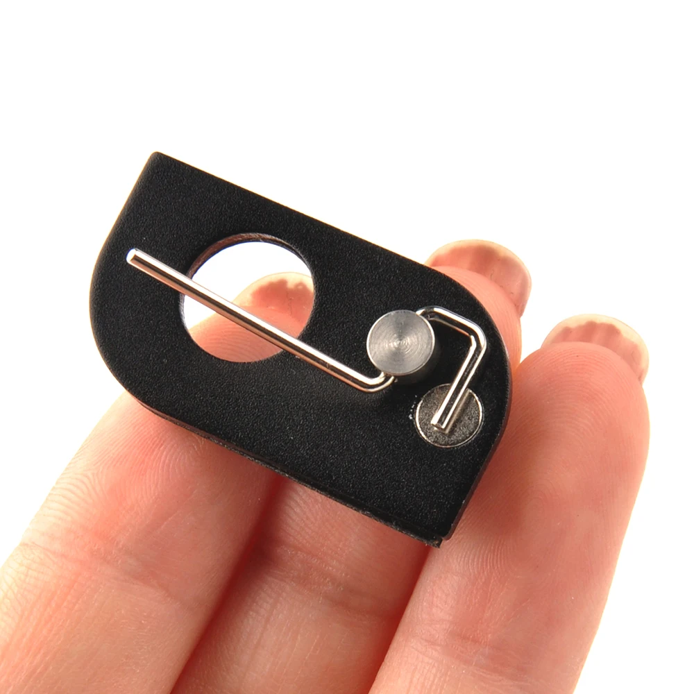 

Stainless Steel Magnetic Arrow Rest 3.5x1.8x0.2 cm Archery for Recurve Bow Outdoor Hunting Shooting