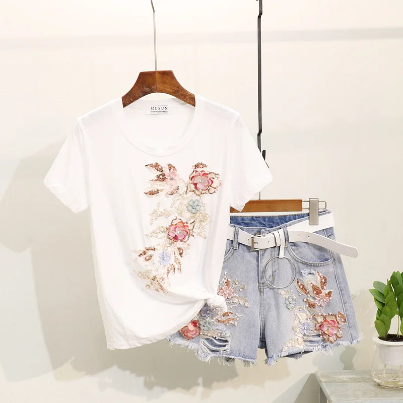 Женский комплект из двух предметов: футболка с коротким рукавом и дырками модные