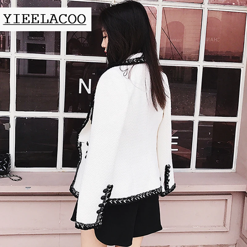 Женская твидовая куртка с воротником стойкой белая тонкая Классическая для