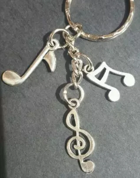 

Treble Clef Music Charms Vintage Silver Keychain Ring For Gift Car Bag Key Ring Handbag Gift 10PCS DIY Jewelry Accessories S307