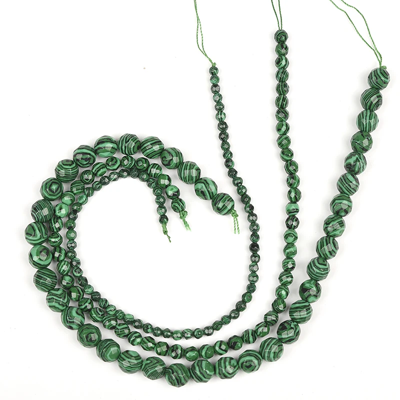 Искусственный малахит с подвеской из зеленого кристалла бусинами чистого камня |