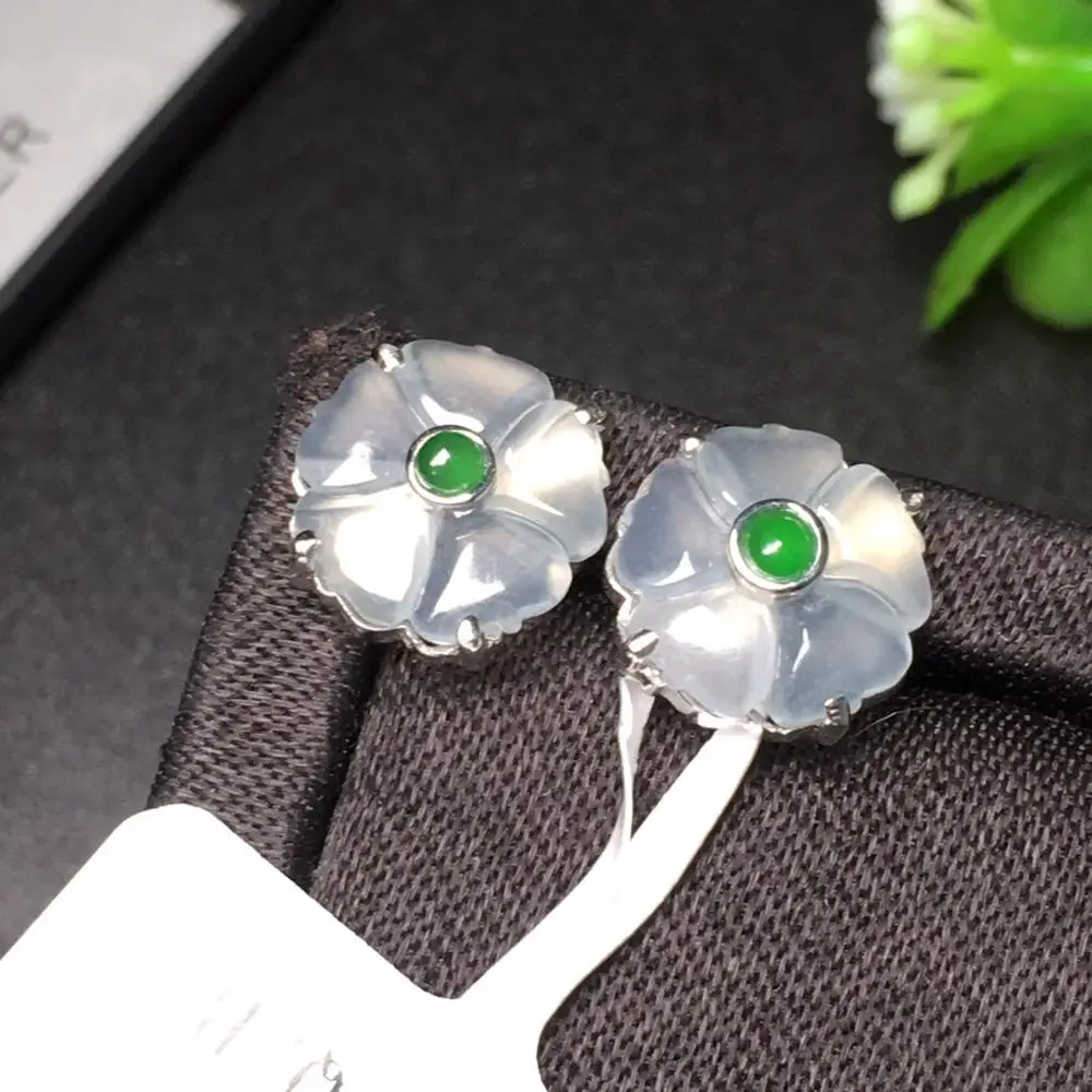 Женские серьги гвоздики из белого золота 18 К с нефритом|Серьги-гвоздики| |