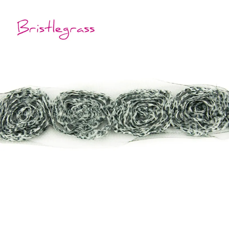 BRISTLEGRASS 1 ярд 2 36 &quot(6 см) цвета: золотистый серебристый блеск с леопардовым принтом