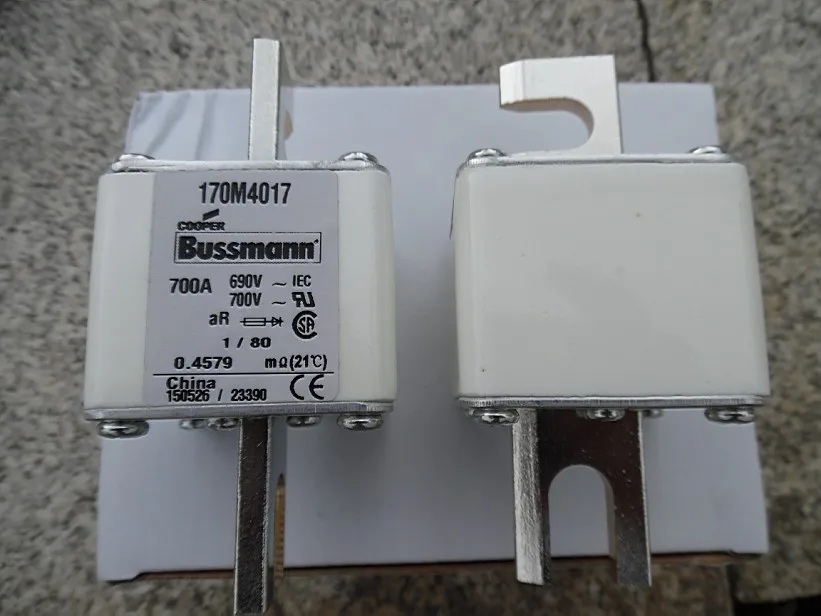 Fuses: 170M4017 700A 690V / 170M4067 aR | Автомобили и мотоциклы