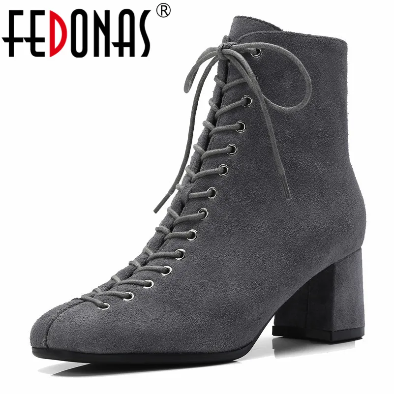 Женские ботинки на шнурках FEDONAS из коровьей кожи высоком каблуке в байкерском