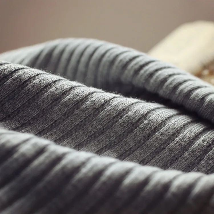 Женский короткий кардиган однотонный трикотажный топ с треугольным вырезом и