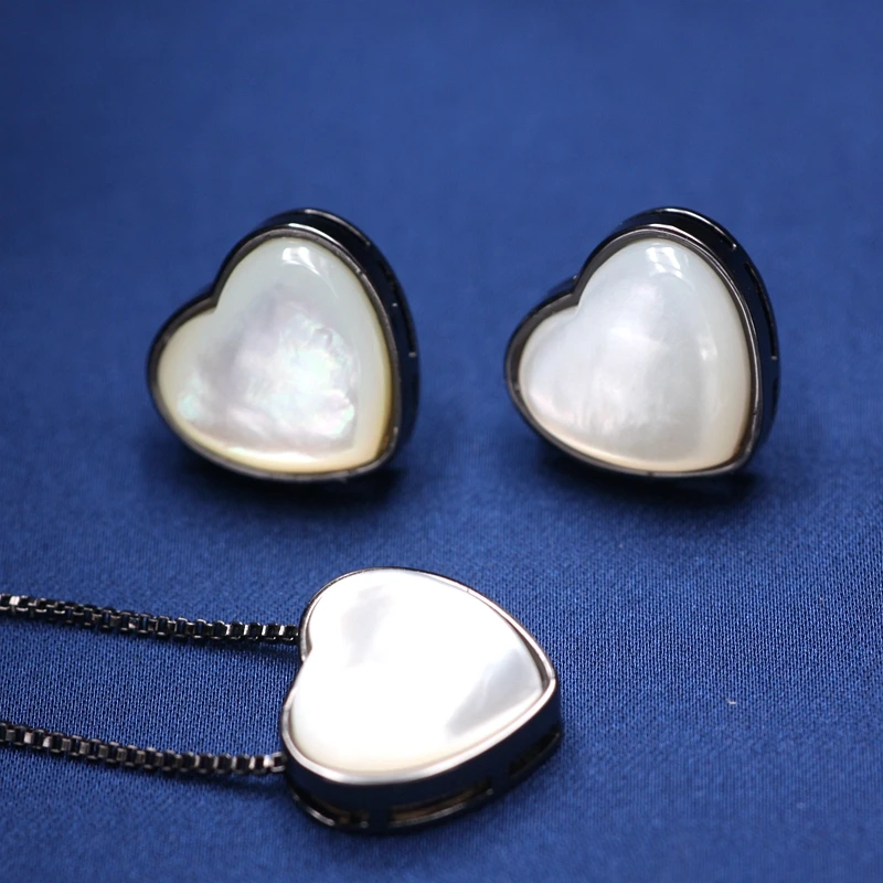 Естественная форма сердца Жемчужный корпус Ювелирные наборы для женщин золотой