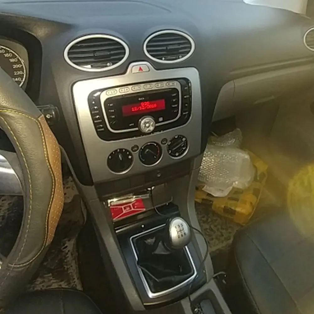 Рамка для автомобильного DVD плеера Ford Focus MK2 2005 ~ 2008|Панели| |