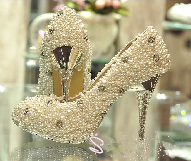 Молочный белый цвет полужемчужный полимерный материал железные Стразы для