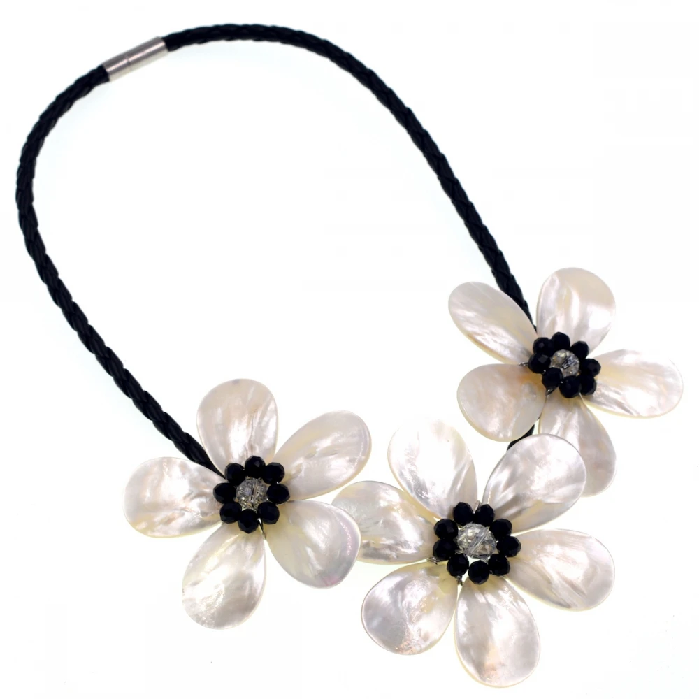 

2017 New Arrival Fashion Jewelry Black white crystal and white sea shell flower necklace For Women Jewelry HOT