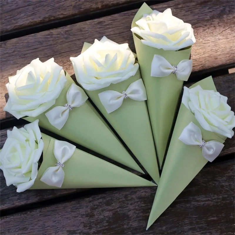 тюльпаны в прозрачной упаковке. упаковка цветов в бумагу. завернуть цветы в бумагу. мыльные розы в прозрачной упаковке. как упаковать один цветок.