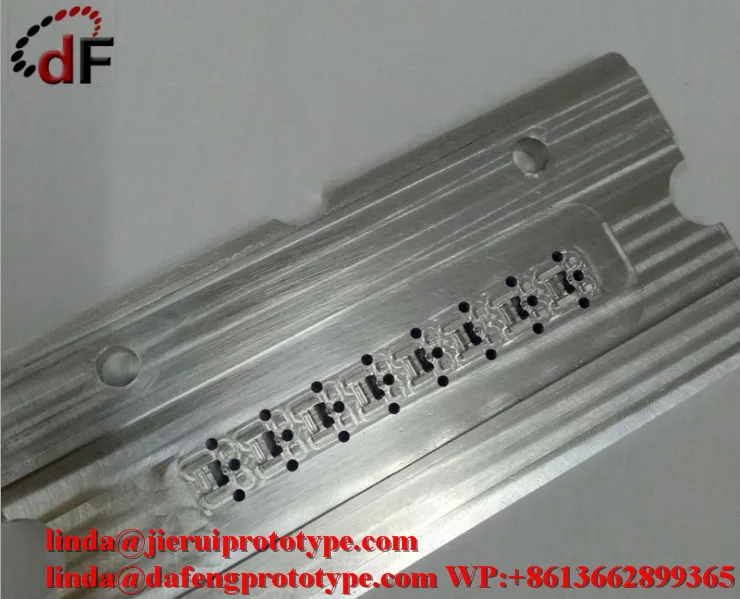 CNC подвергая механической обработке фрезерные металлические части лазерной