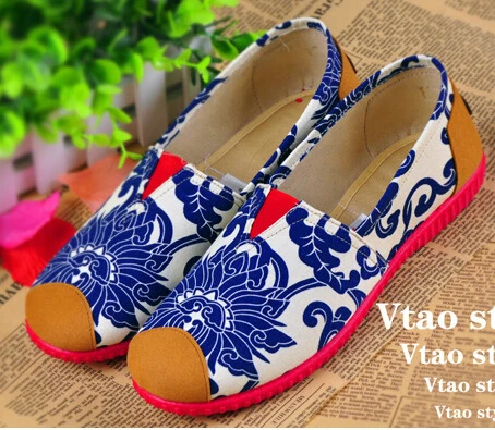 Лидер продаж весенне-летние женские туфли слипоны на плоской подошве мокасины