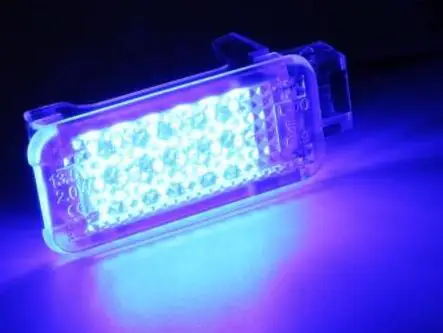 2 шт. ошибок 18SMD светодиодный любезно перчатки коробка под дверь ног светильник для Ауди Шкода Fabia Octavia VW Golf4/5/6 Tiguan Touareg - Испускаемый цвет: Blue