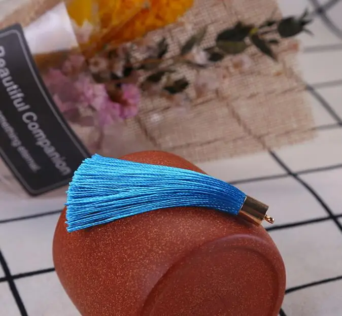 sky blue 10 шт./партия, разноцветные Полиэстеровые золотые кепки, подвески с кисточками, 60 мм, длина, модные серьги с бахромой, подвески самодельные ювелирные изделия - Цвет: sky blue