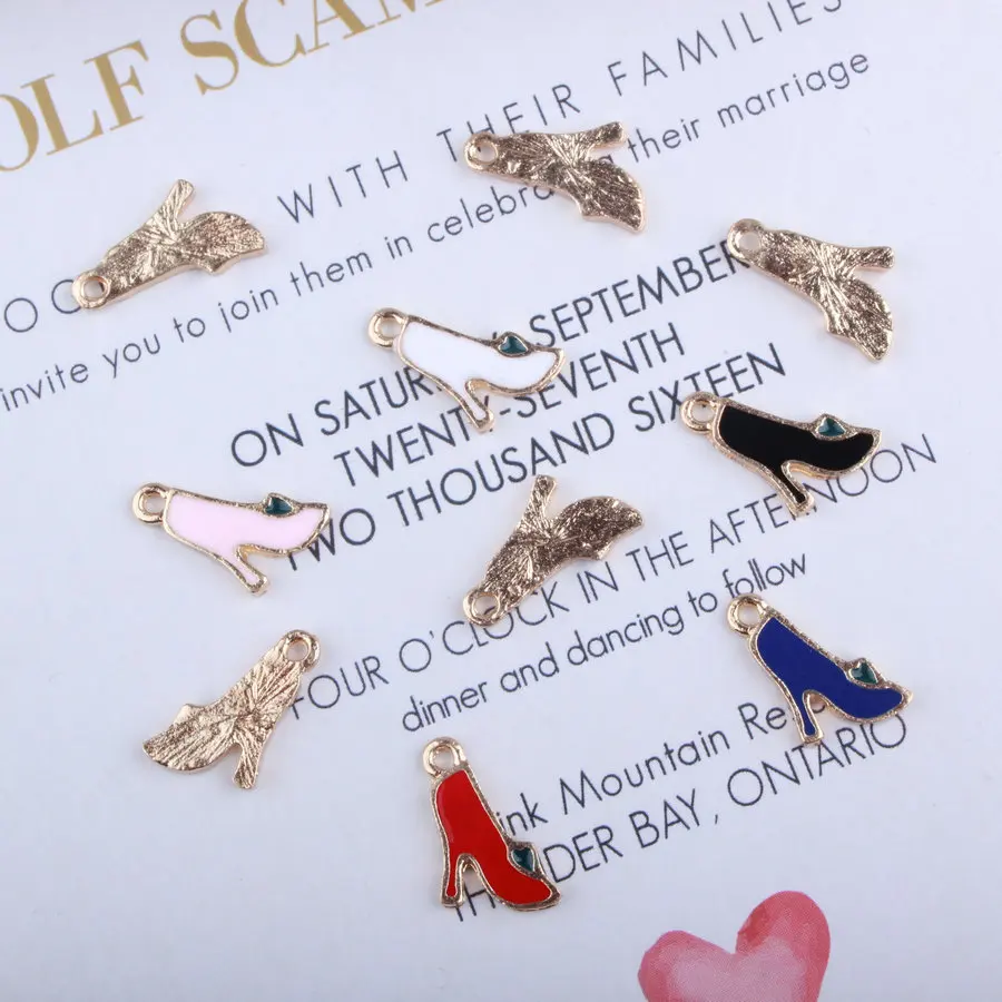 

Wholesale 50PCs/Lot Enamel Alloy Charm Fashion Small Girl Party High Heel Shoes Oil Drop Metal Pendant Charms Fit Bracelet