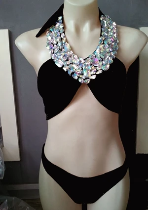 

Latest Sexy Crystal Stone Bikini Rhinestone Beachwear High Halter Bikini Diamond Swimwear Swimsuit 2021