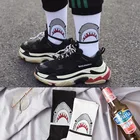 Мода АКУЛА В Стиле Хип-хоп носки для девочек Гольфы с героями мультфильмов в стиле хип-хоп Уличный спорт скейтборд Черный Белый нескользящих носочков