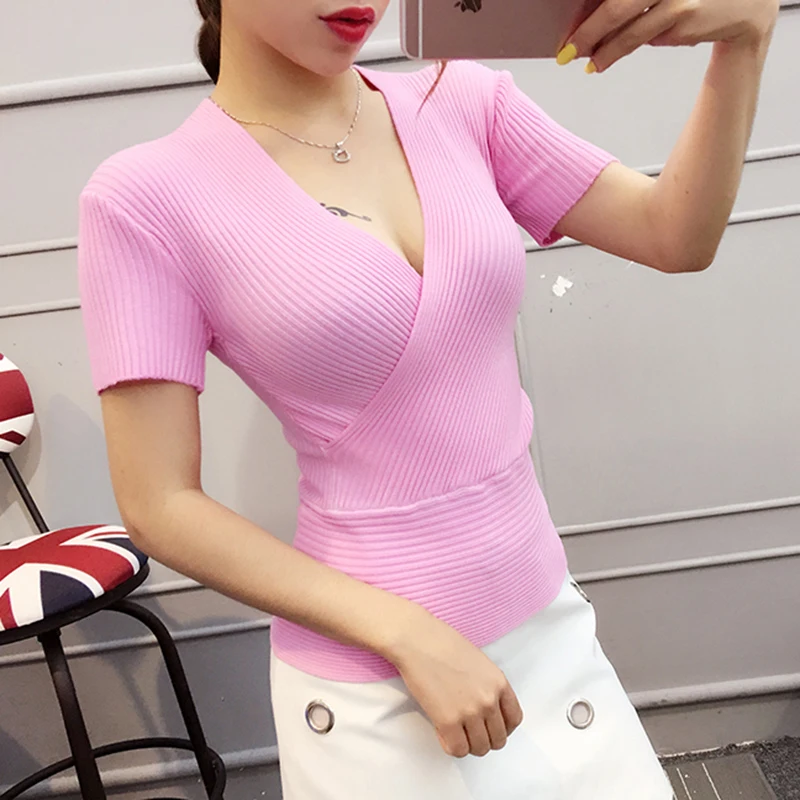 Футболка женская приталенная пикантная Трикотажная хлопковая в полоску с