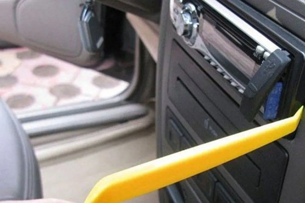 

4pcs Portable Auto Car-Styling Radio Panel Door Clip Panel Trim Dash Auio Removal Installer Pry Kit Repair Tool
