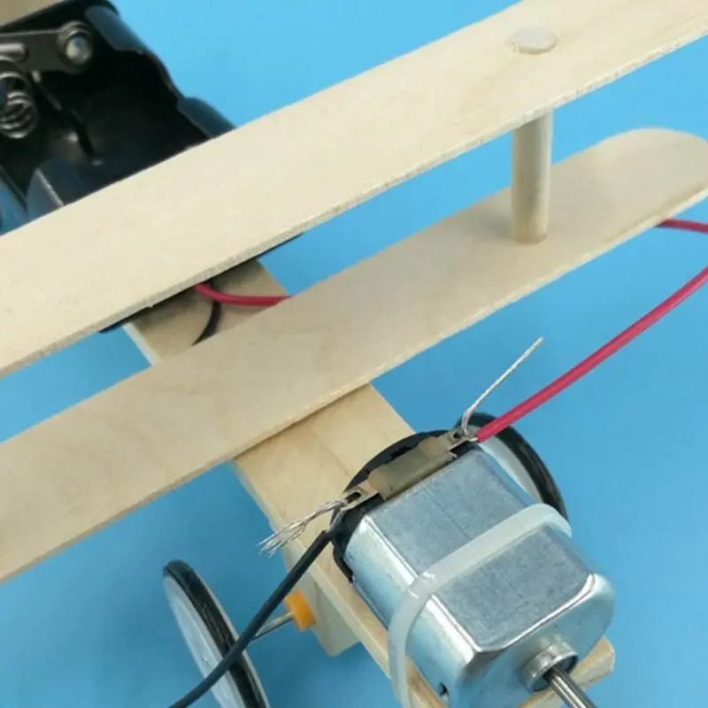 

DIY Funny Electric Wooden Plane Aircraft Model Children Kids Boy Handmade Creative RunningToy Educational Science Experiment