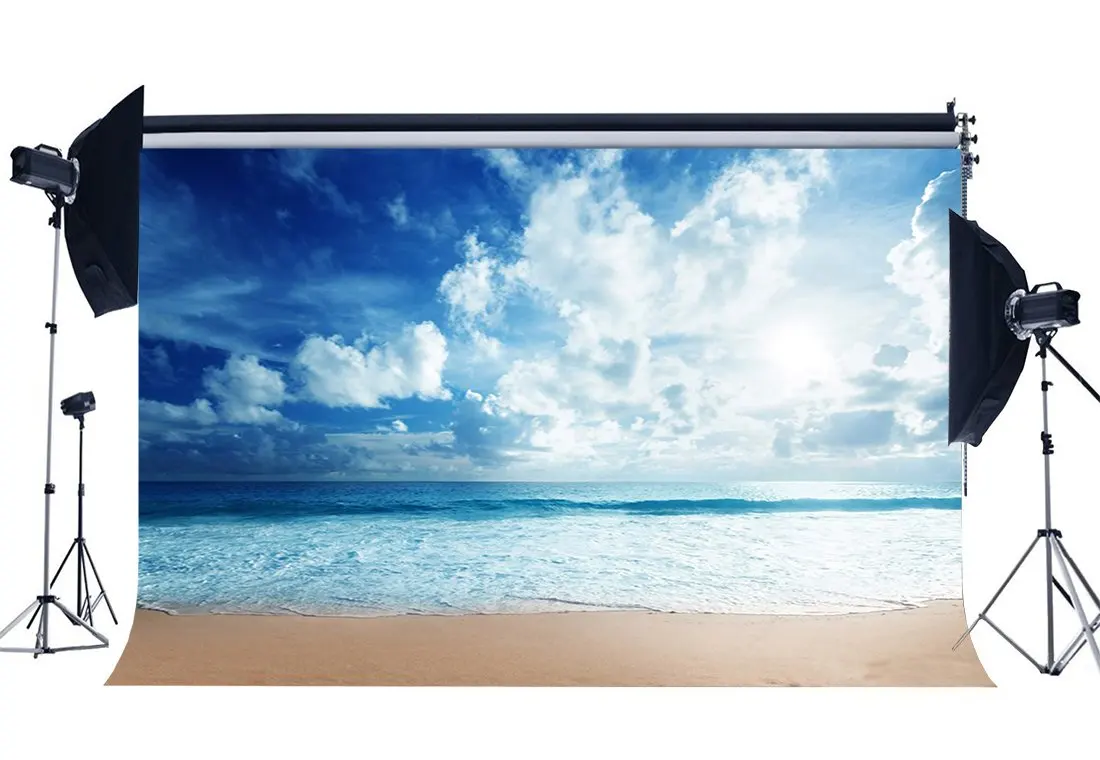 

Фон для фотографирования с изображением морского побережья песка пляжа волн голубого неба белых облаков природы романтического летнего пр...