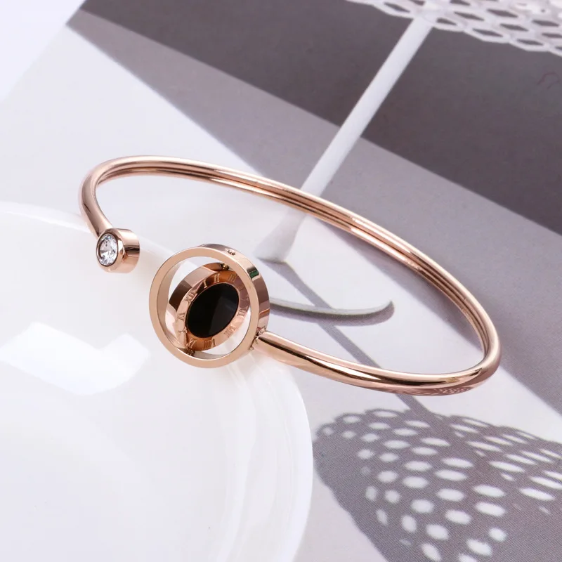 

Rose gold color cuff Rotate Bangle Titanium Steel Black & white with Ruman Numerals Openning Bangle Bracelet Gift Jewelry