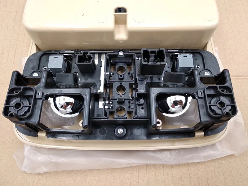 OEM 928502E000XU карта лампа накладные бежевый для HYUNDAI Tucson JM 2005-2009