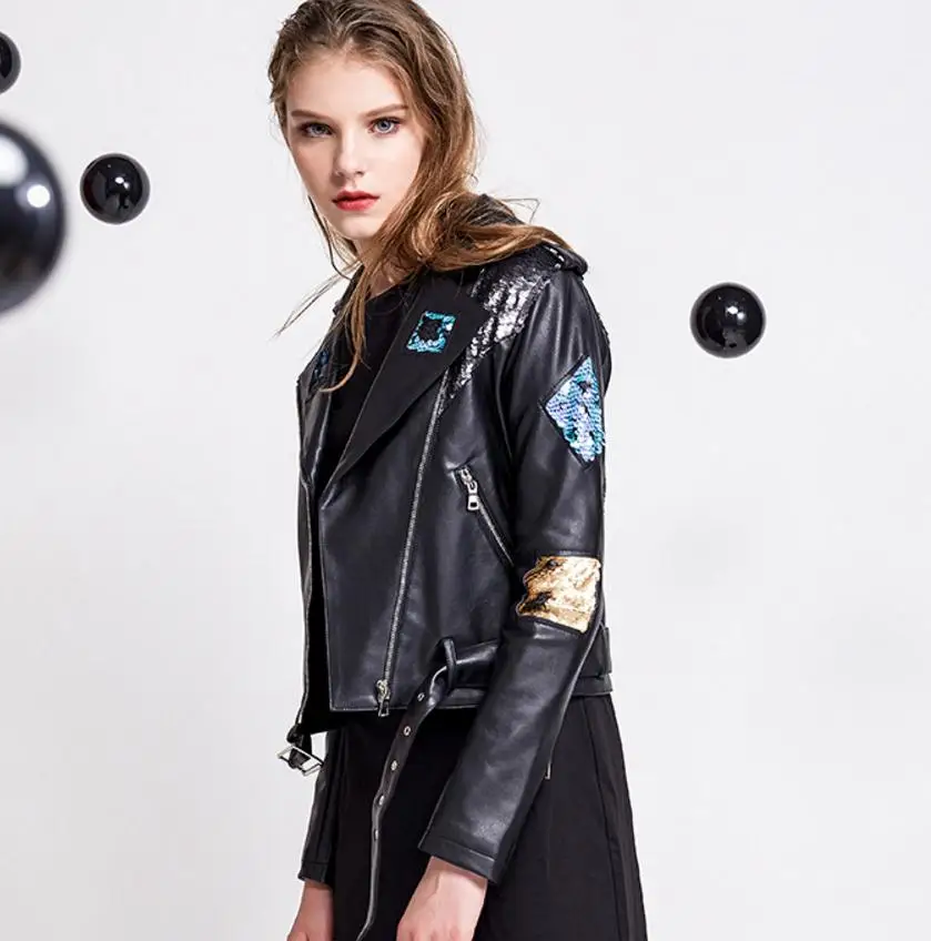 Куртка из искусственной кожи расшитая блестками на весну-осень 2019 | Женская
