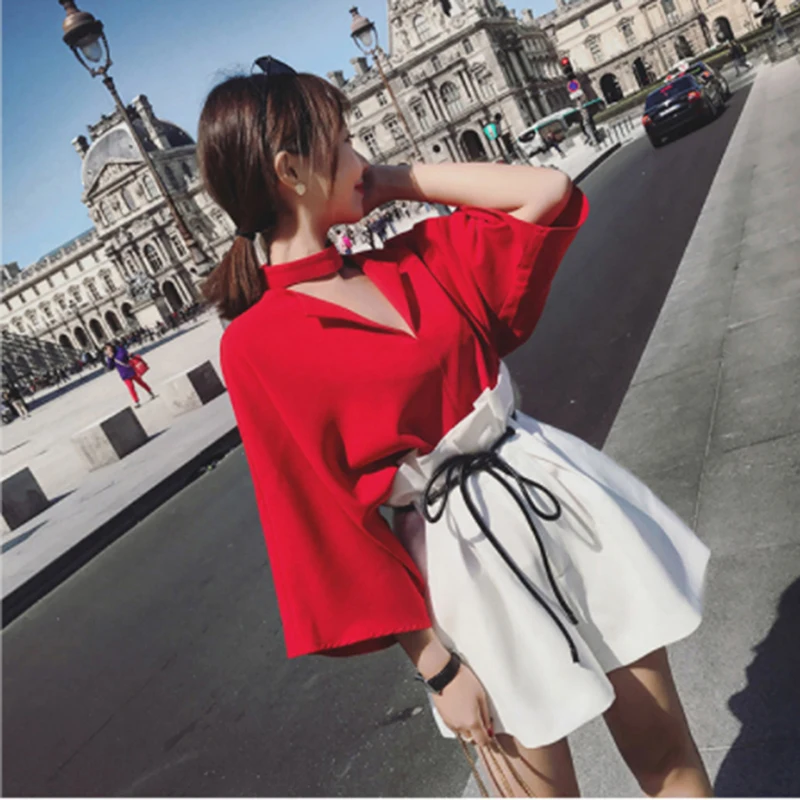 Женский спортивный костюм из двух предметов футболка с коротким рукавом и лямкой