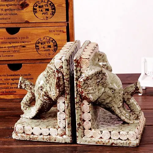 Экспорт Европейский старый керамические украшения ретро Слон Bookends shelf book C30-12A587
