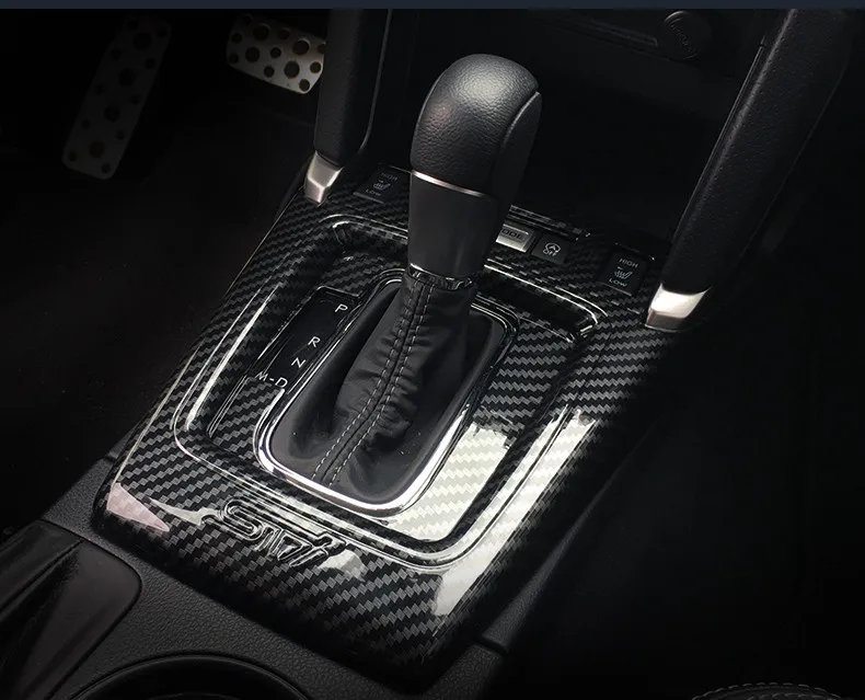 Углеродного волокна шестерни Цельнокройное Украшенные Крышка для Subaru Forester 2013 14 15 16 17 AA479