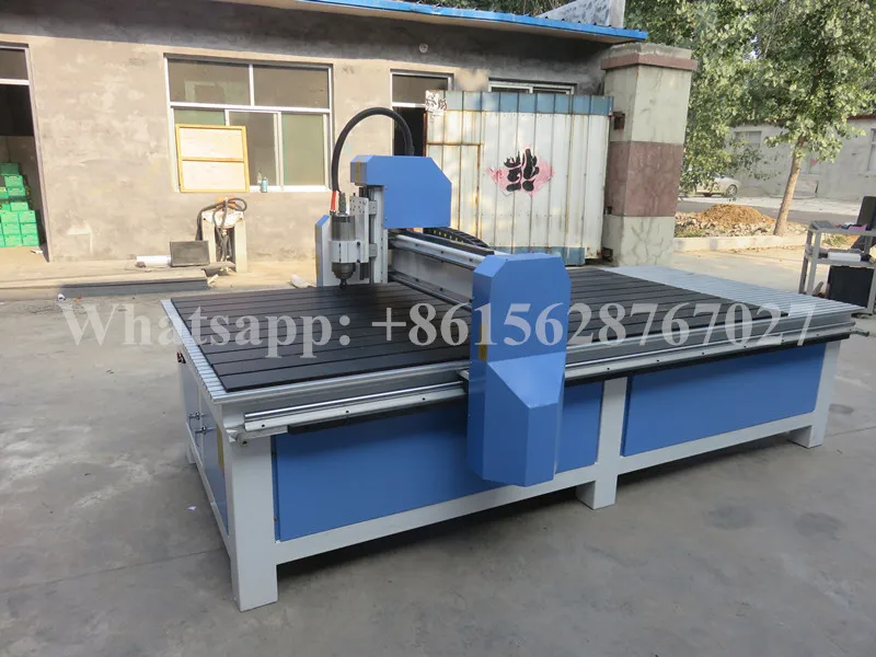 1300*2500 мм хорошее качество фанеры cnc router шпинделя 3.0kw водяного охлаждения |