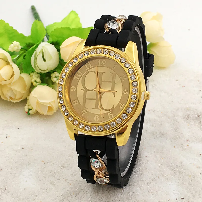 Часы наручные женские кварцевые со стразами цепочка из Золотого Сплава