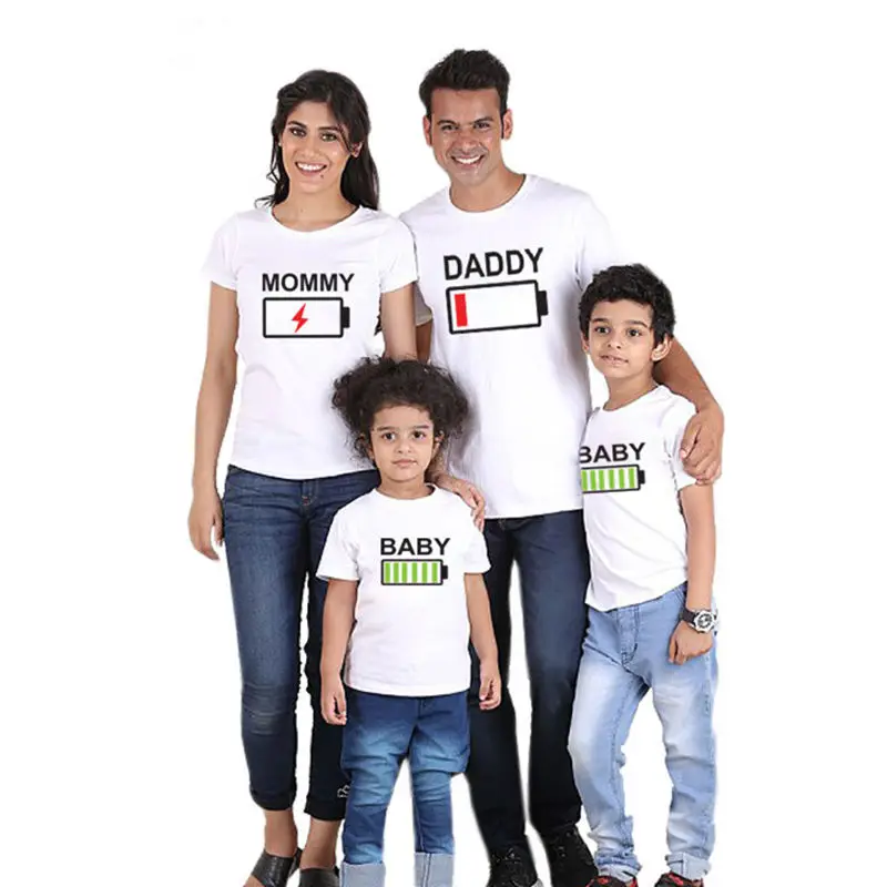Семейные одинаковые наряды футболка для отца сына подходящая одежда мамы и меня