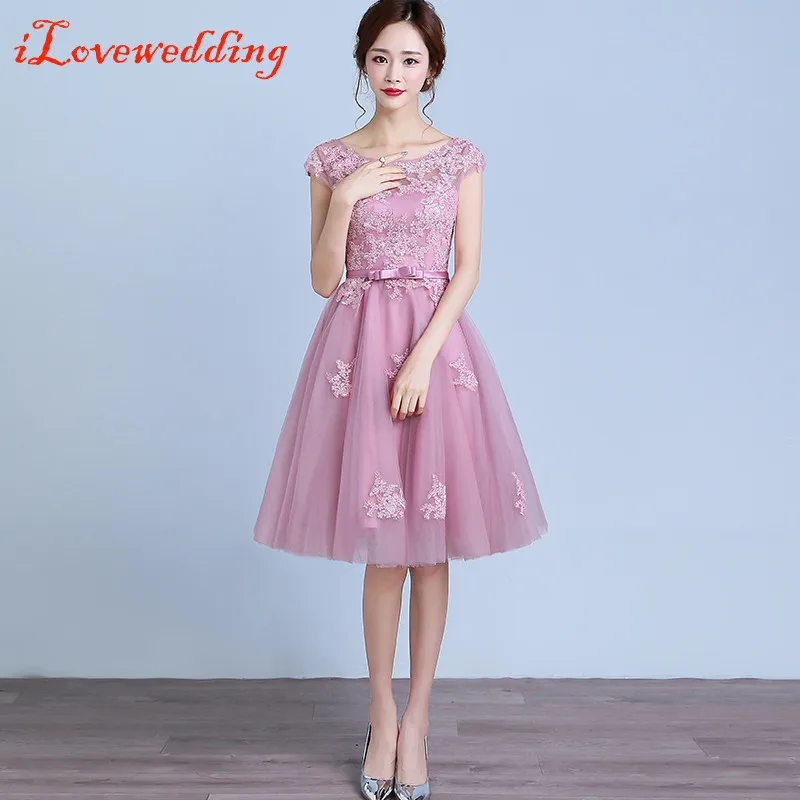 ILoveWedding Короткие Платья Выпускного Вечера Колен Scoop Шеи С Коротким Рукавом Тюль Аппликации Повязки Пром Homecoming Платья Плюс Размер