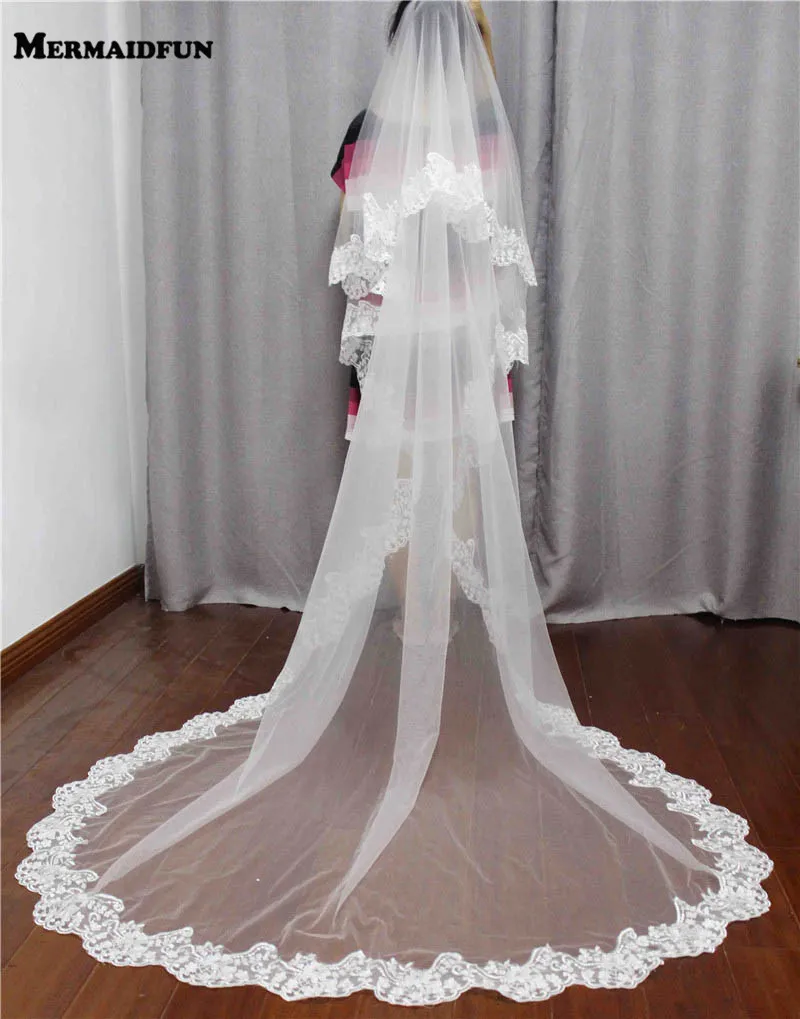 Фото Двухслойный кружевной край длинный вуаль для невесты с расческой белый цвет