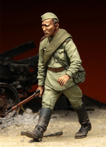 1/35 _ комплект 097 российский пехотный Курск 1943 одна фигурка несобранный Топ |